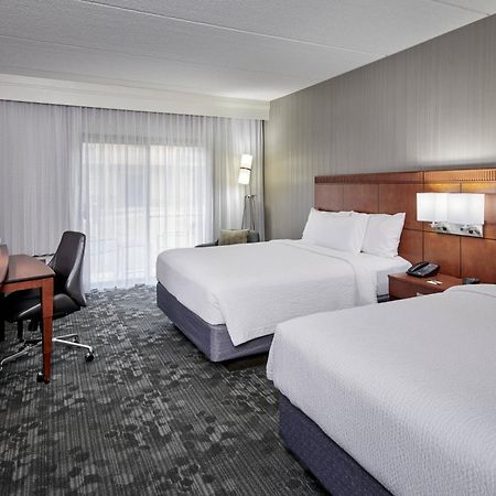 Отель Courtyard Chicago Окбрук Террас Экстерьер фото
