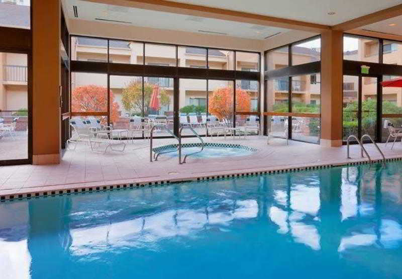 Отель Courtyard Chicago Окбрук Террас Экстерьер фото